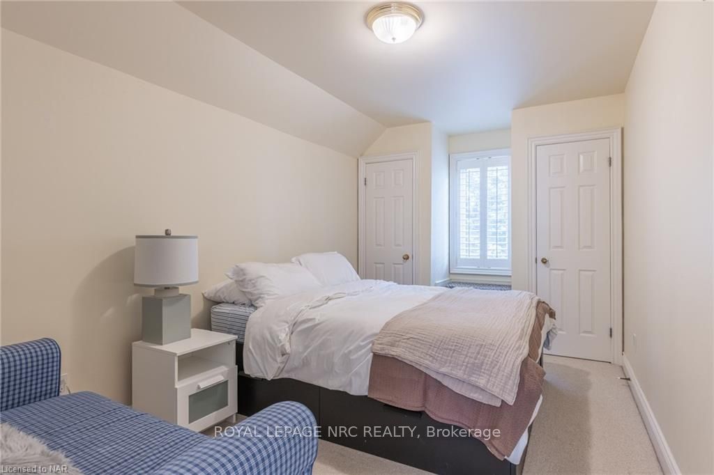 328 Niagara Boulevard Property Photo 28
