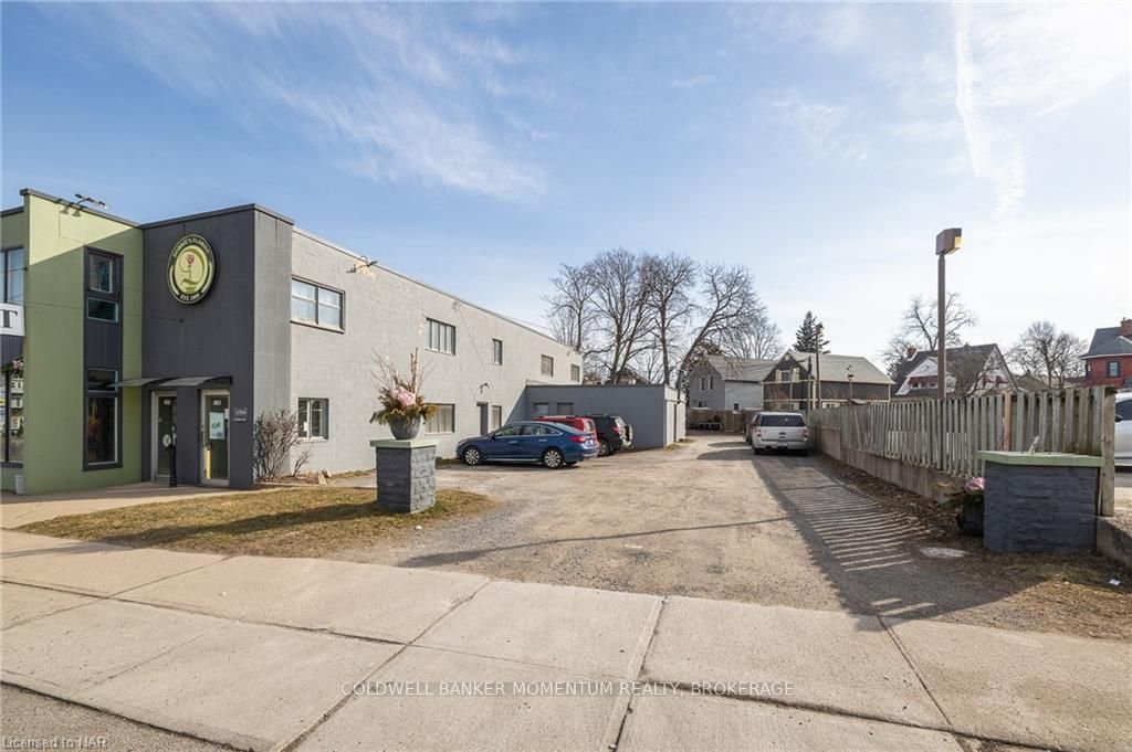 5144 Victoria Avenue Property Photo 6