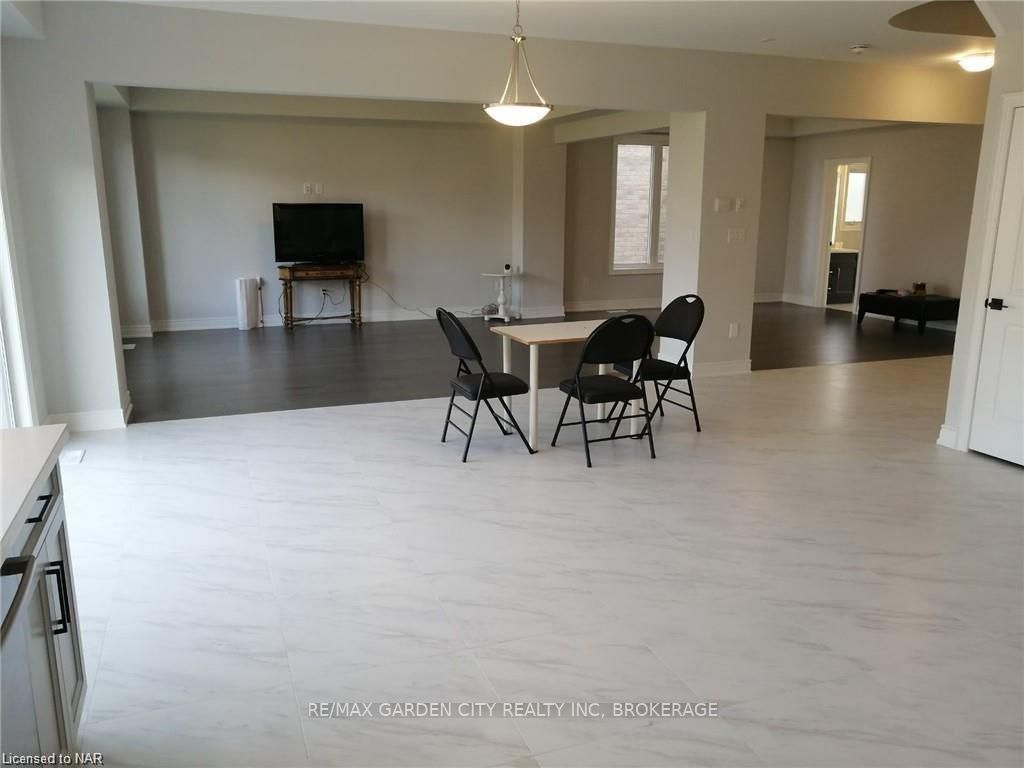 4377 Willick Road Property Photo 10