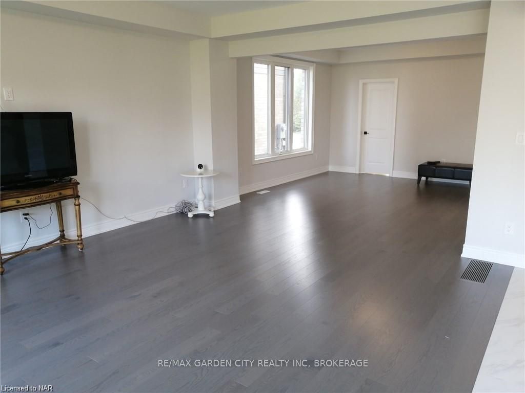 4377 Willick Road Property Photo 11