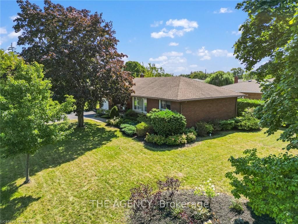 4 Tamarack Street Property Photo 3