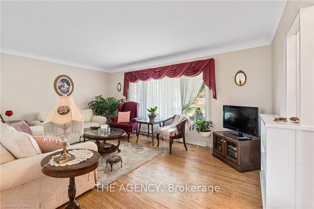 4 Tamarack Street Property Photo 5