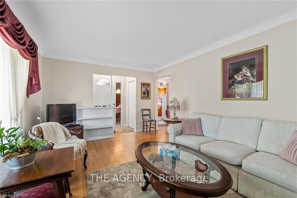 4 Tamarack Street Property Photo 7