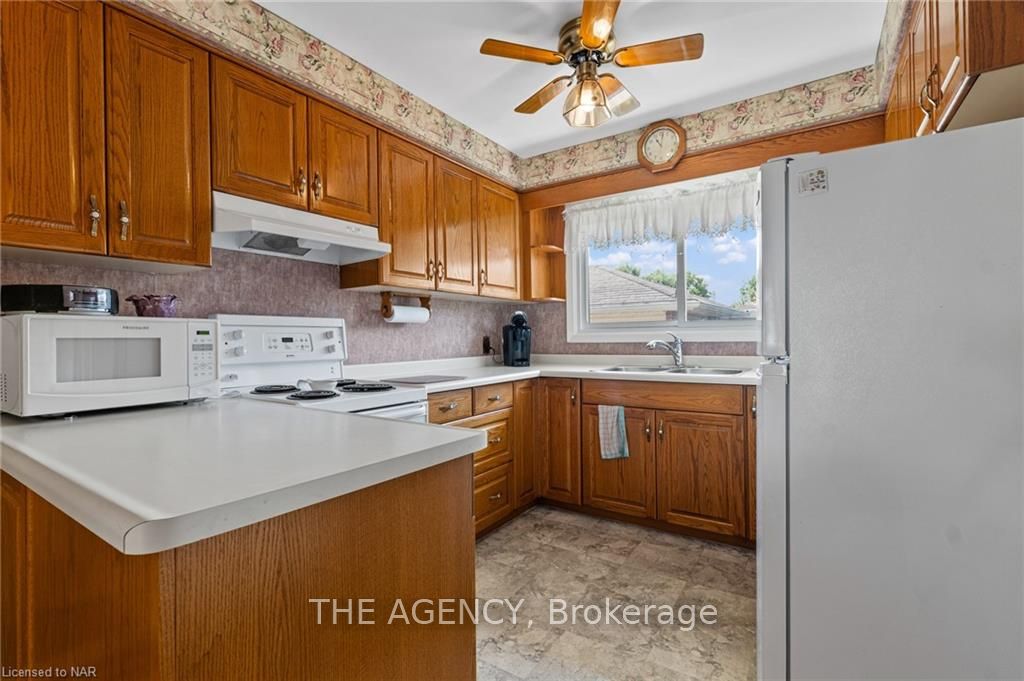 4 Tamarack Street Property Photo 8