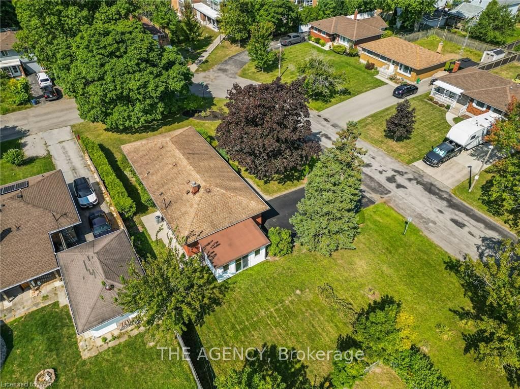4 Tamarack Street Property Photo 25