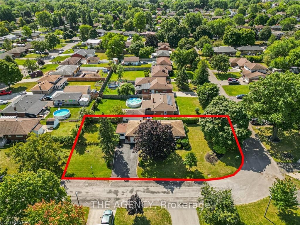 4 Tamarack Street Property Photo 30