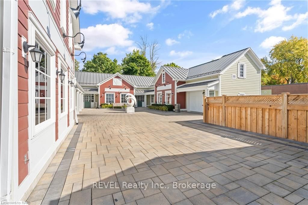 #4 - 135 Queen Street Property Photo 6