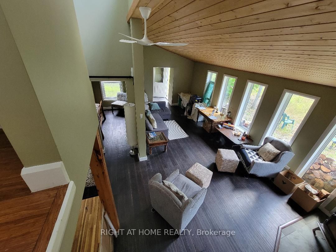 40 Pineview Court Property Photo 8