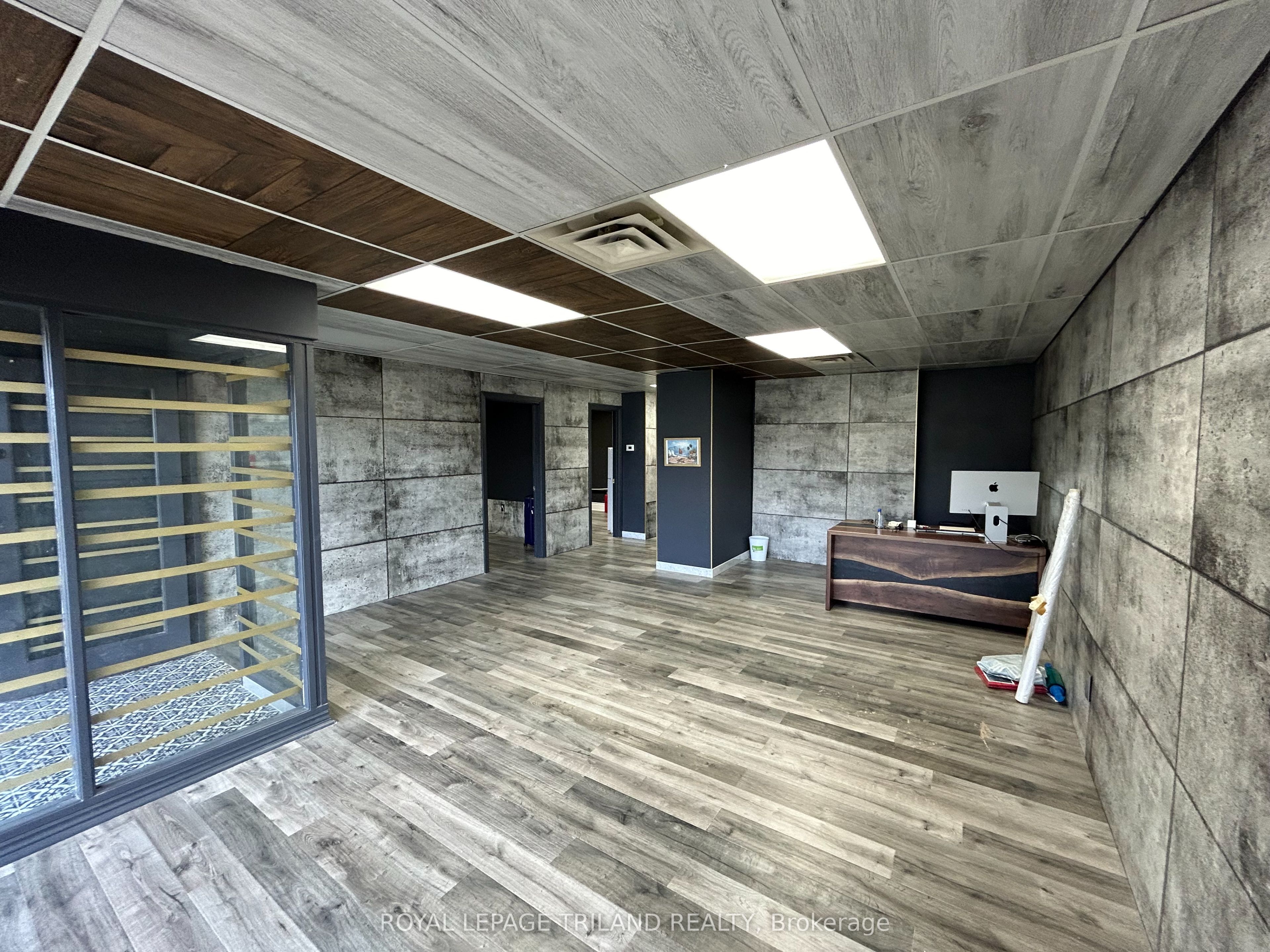 189 Adelaide Street Property Photo 4