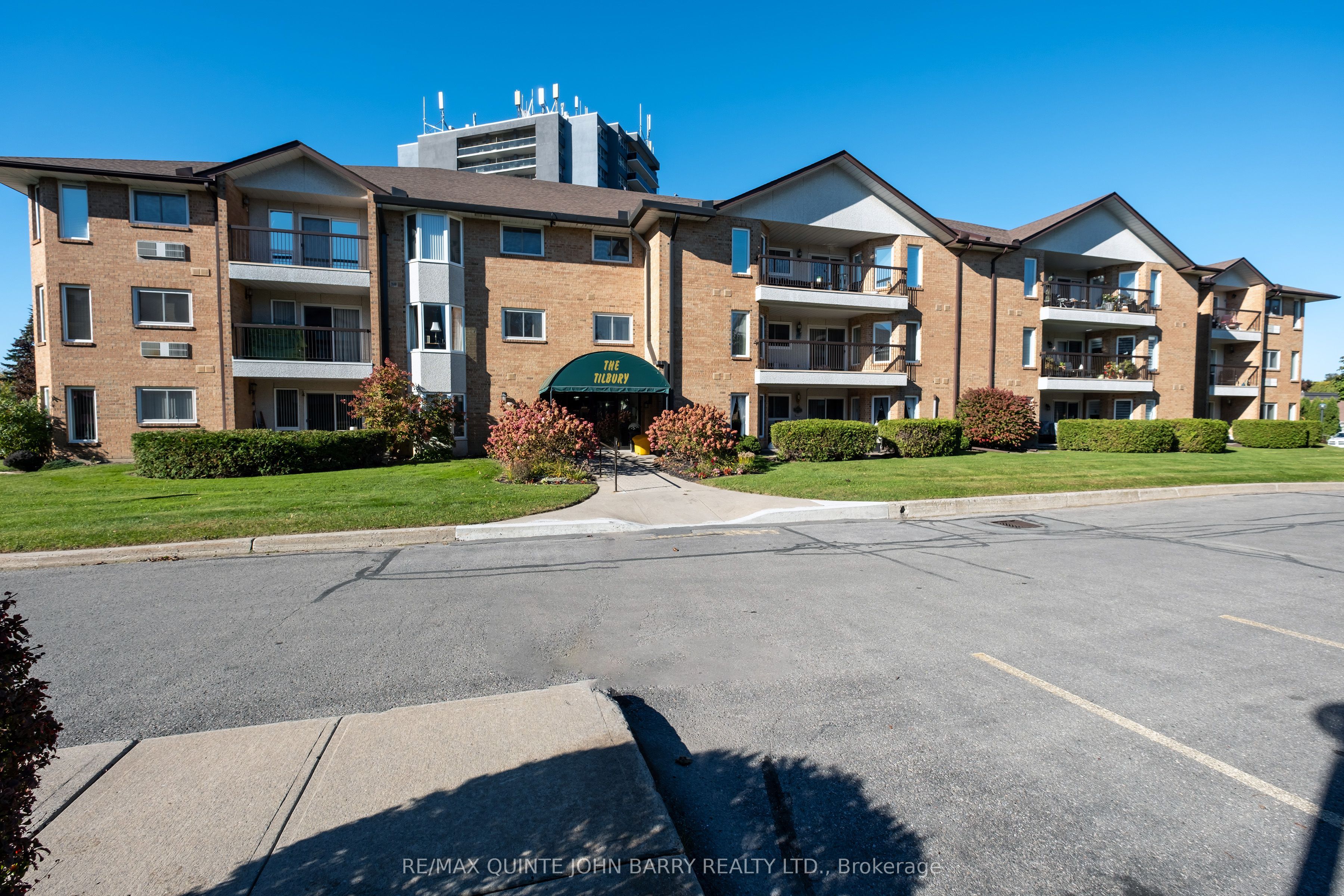 #218 - 52 Tripp Boulevard Property Photo 1