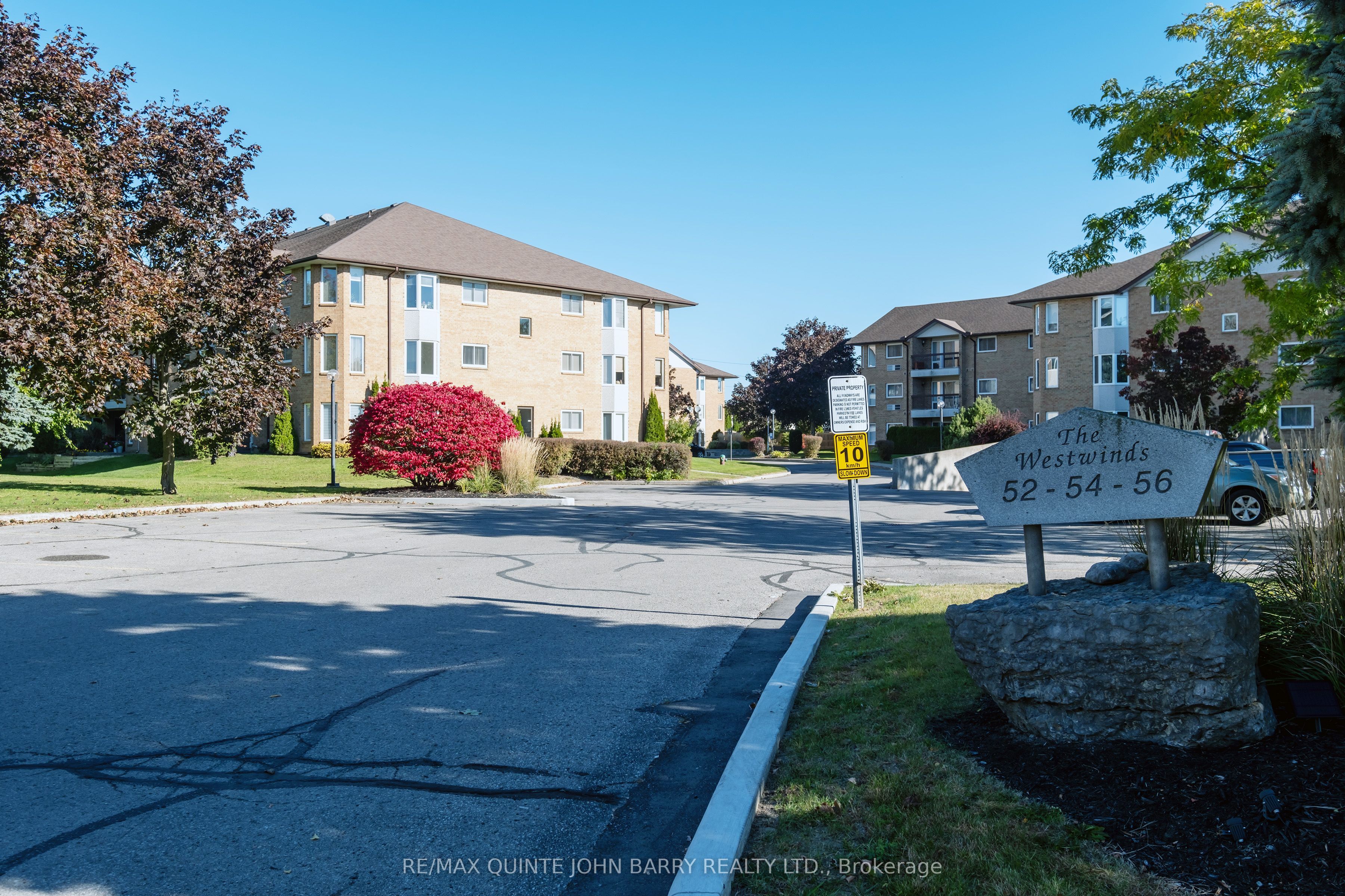 #218 - 52 Tripp Boulevard Property Photo 3