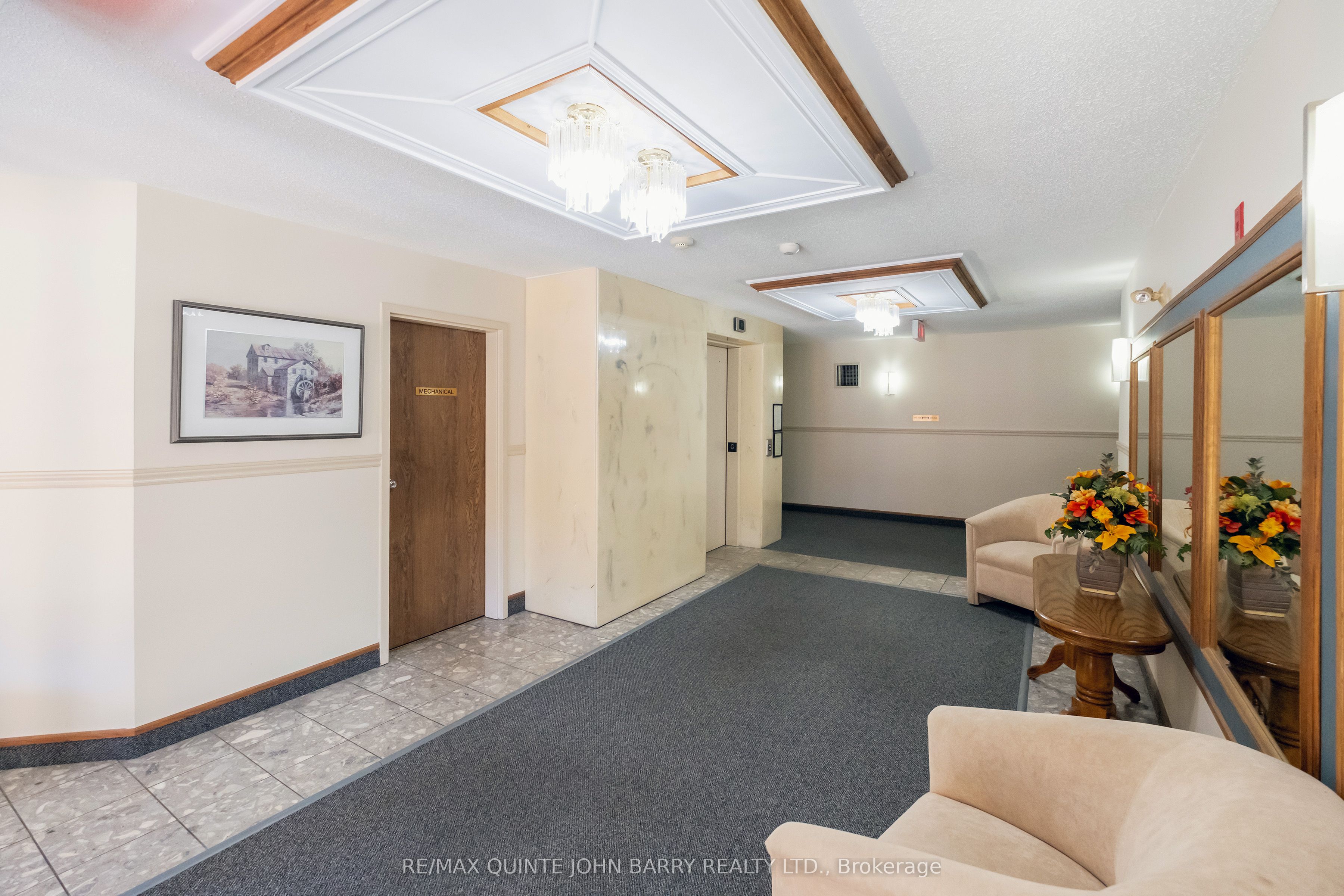 #218 - 52 Tripp Boulevard Property Photo 5