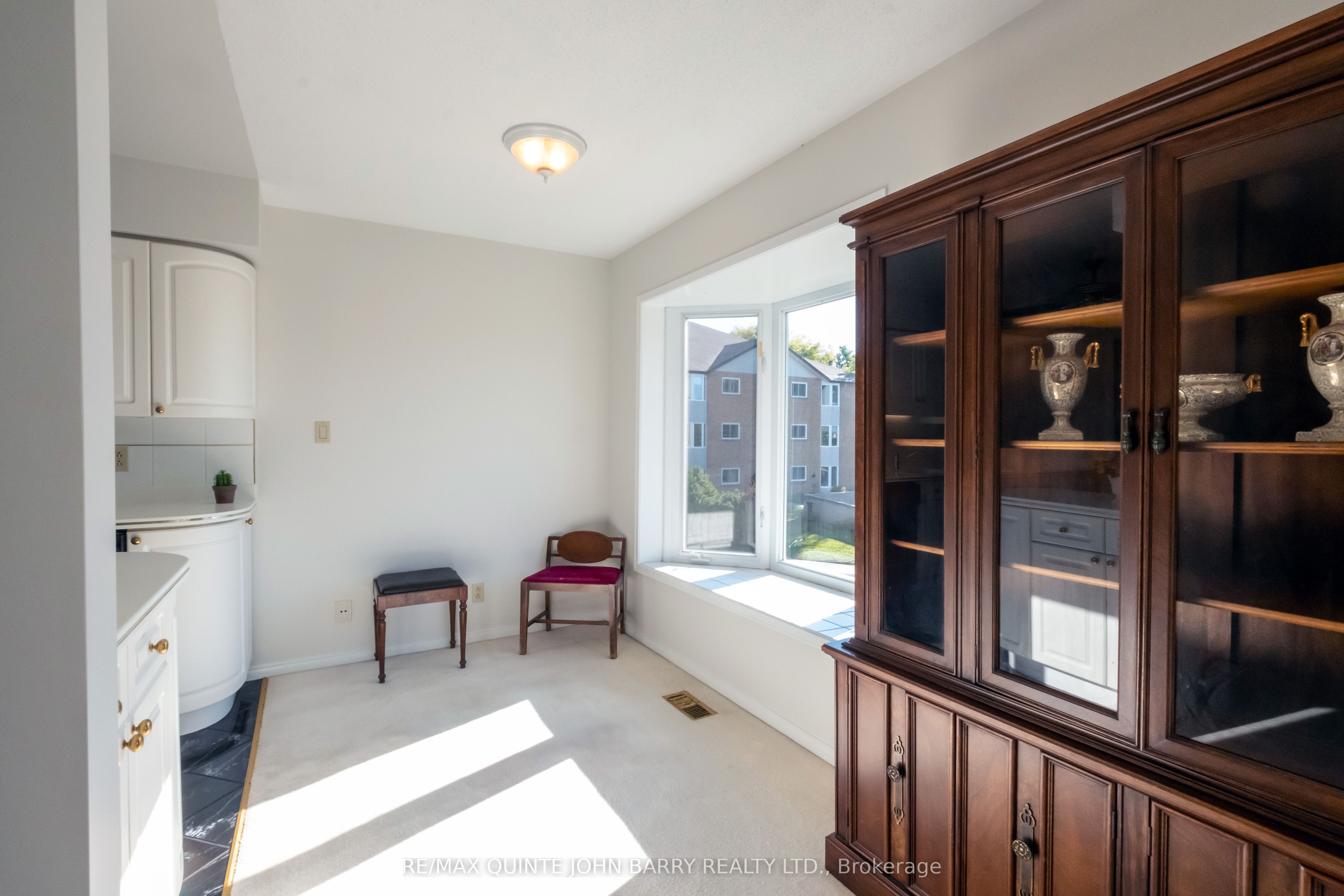 #218 - 52 Tripp Boulevard Property Photo 17