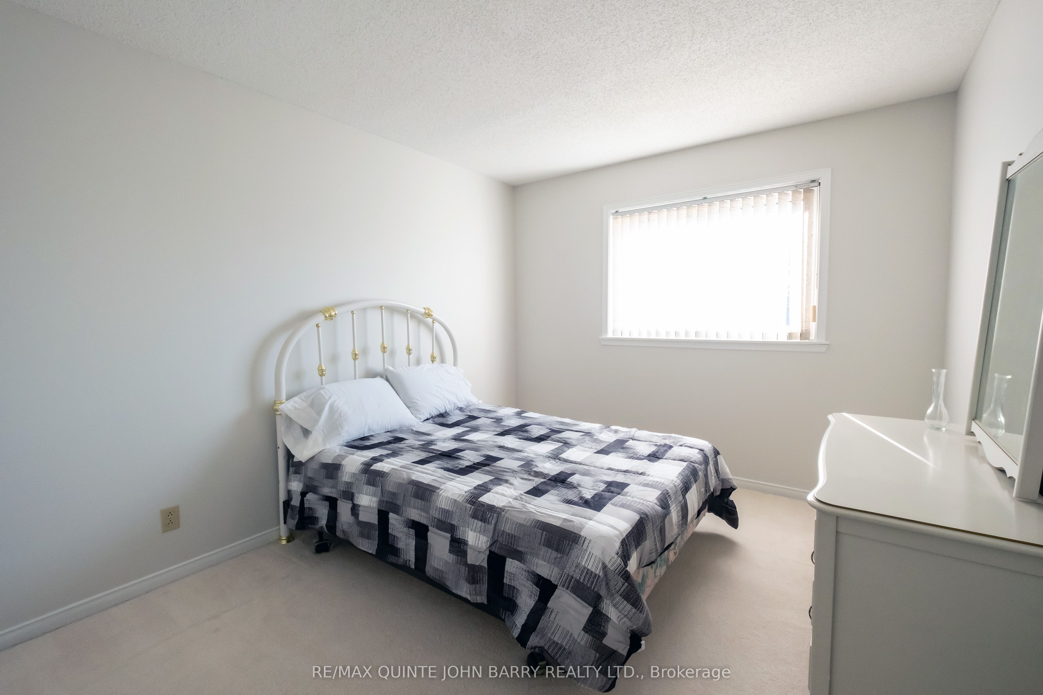 #218 - 52 Tripp Boulevard Property Photo 20