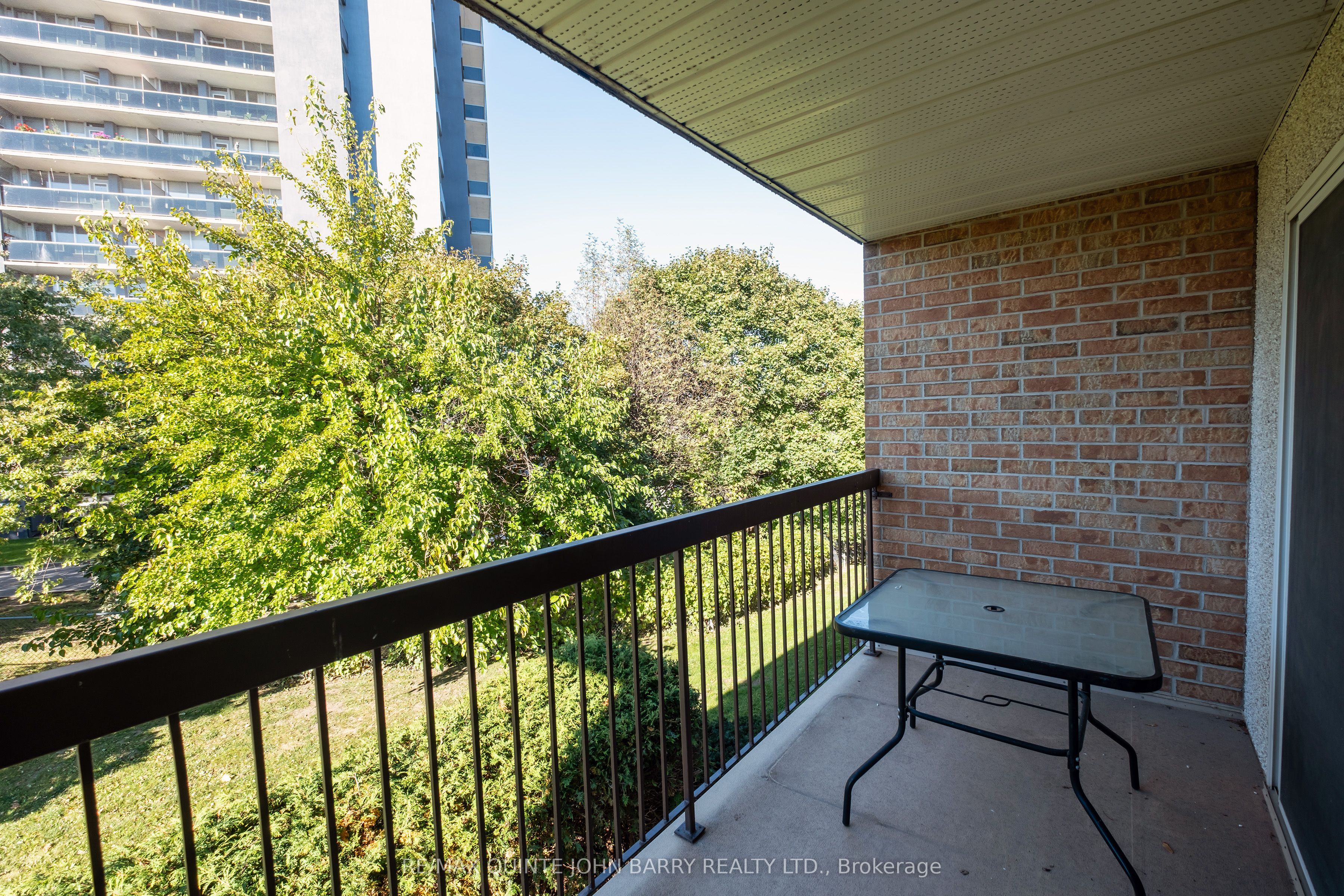 #218 - 52 Tripp Boulevard Property Photo 30