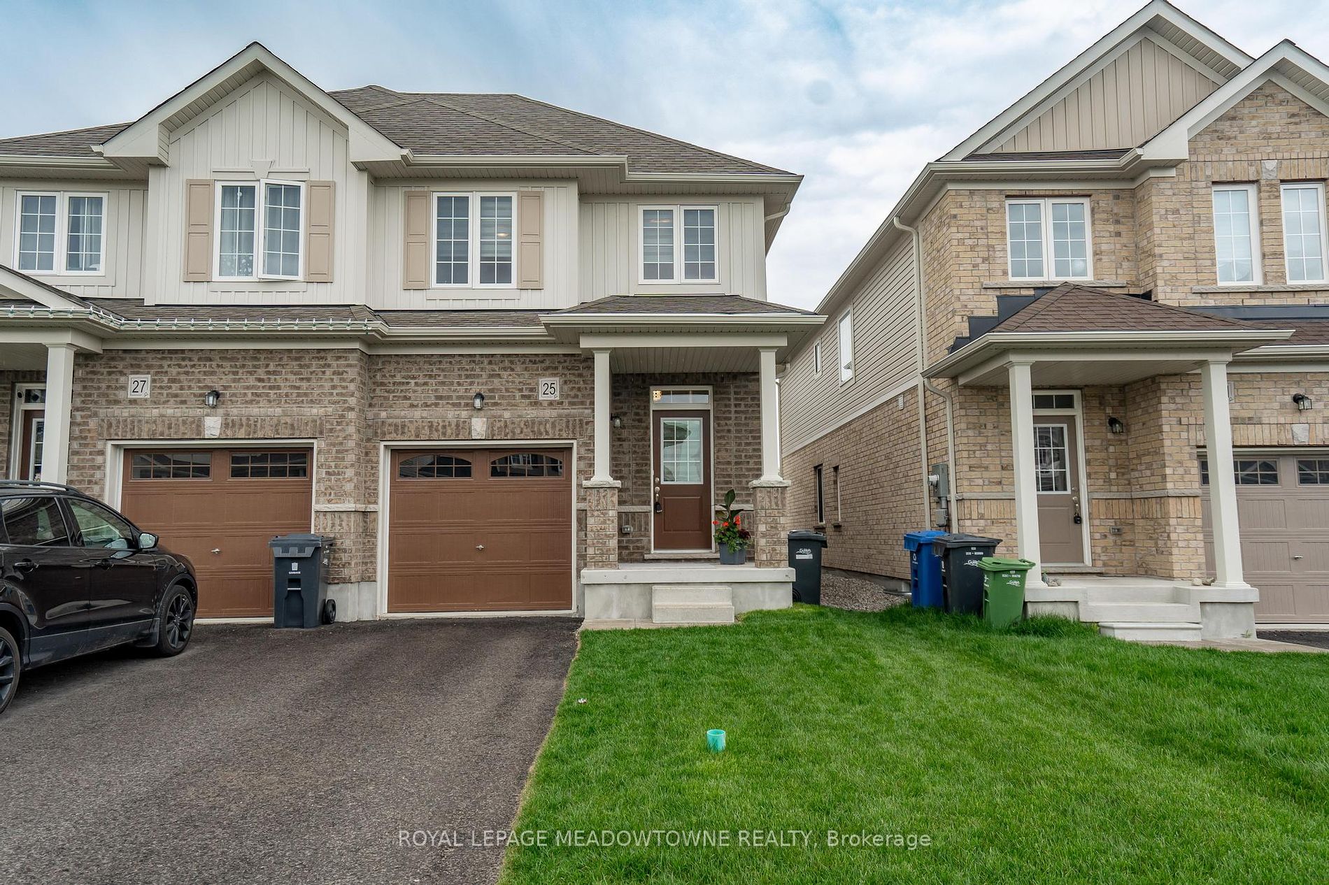 25 Elsegood Dr Property Photo 1