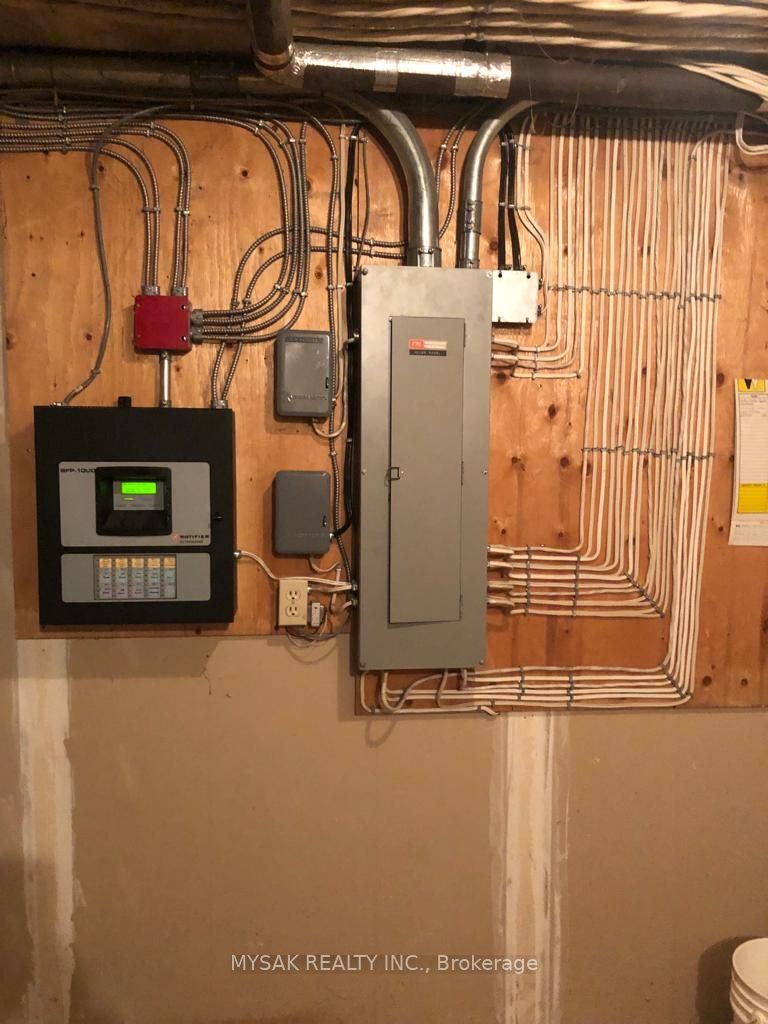 55 Mcalpine Ave S Property Photo 20
