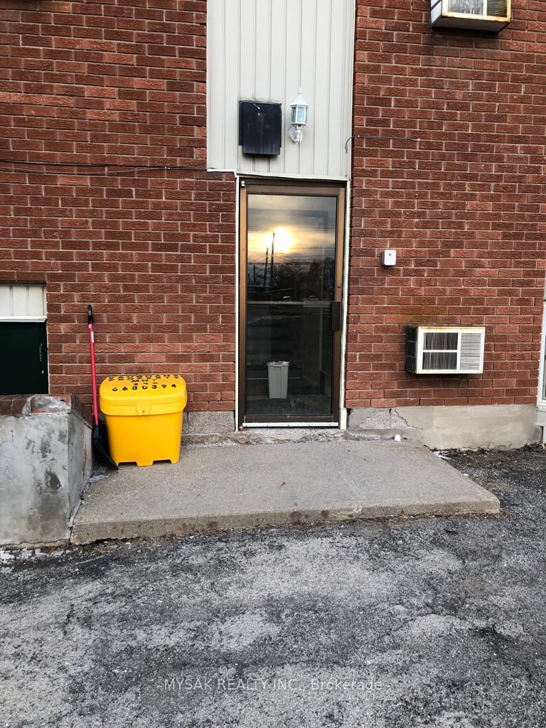 55 Mcalpine Ave S Property Photo 23