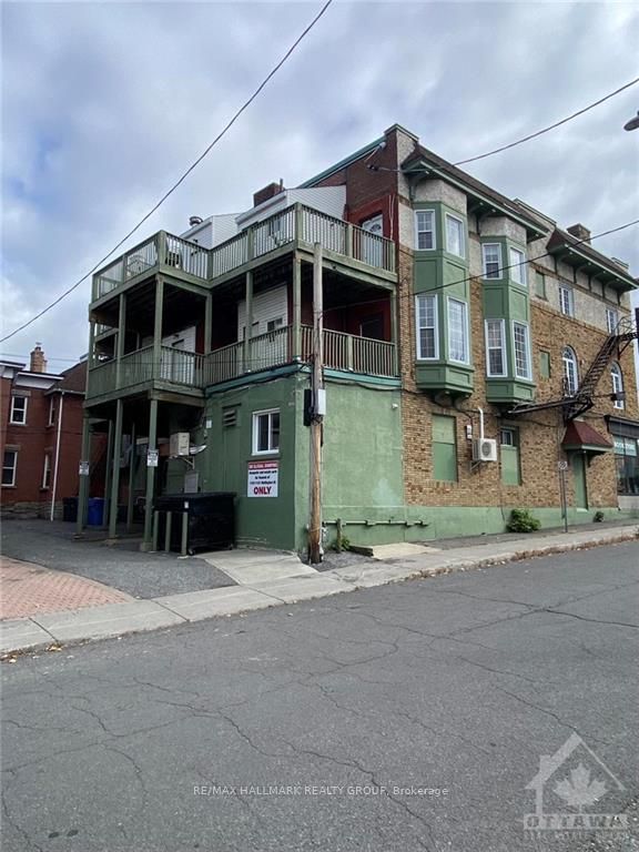 1123-31 Wellington Street Property Photo 4