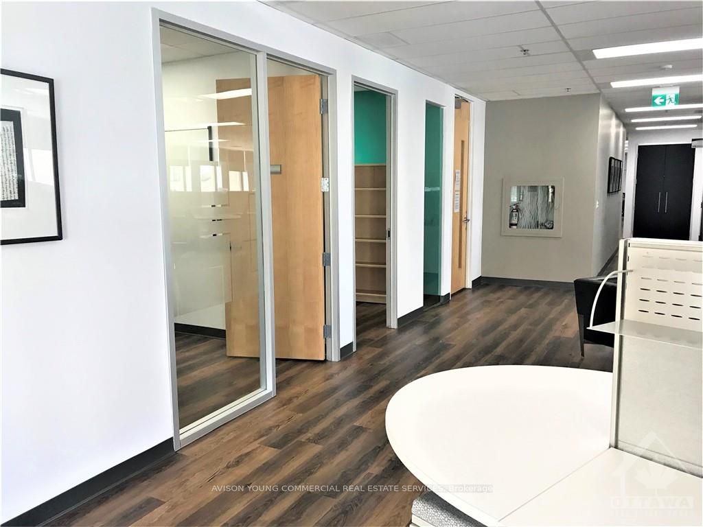 10 Rideau Street Street Property Photo 4