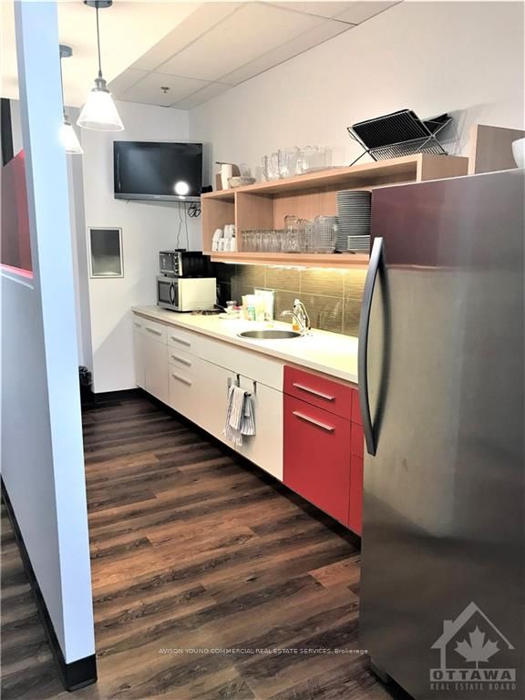 10 Rideau Street Street Property Photo 7