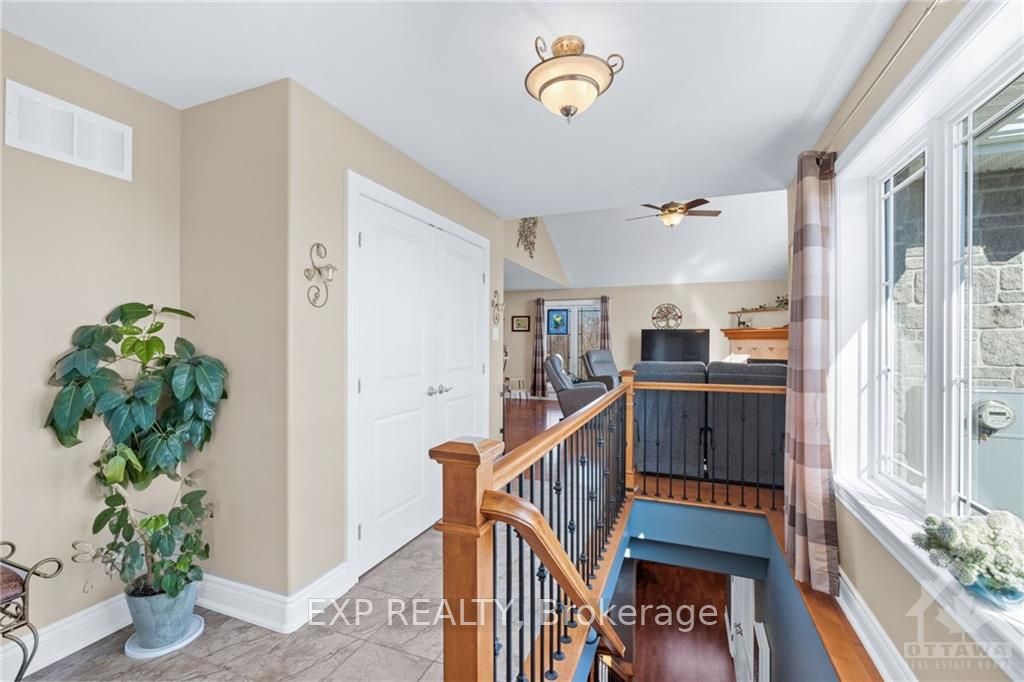 5940 Brophy Dr Property Photo 3