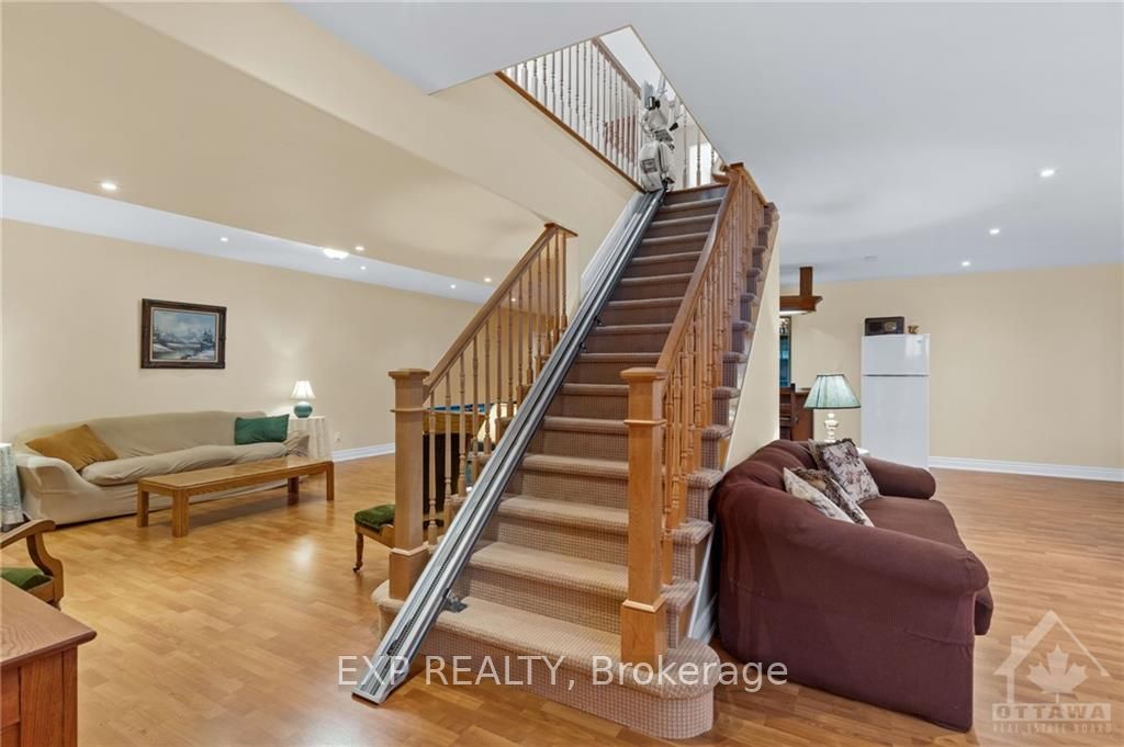 5940 Brophy Dr Property Photo 13