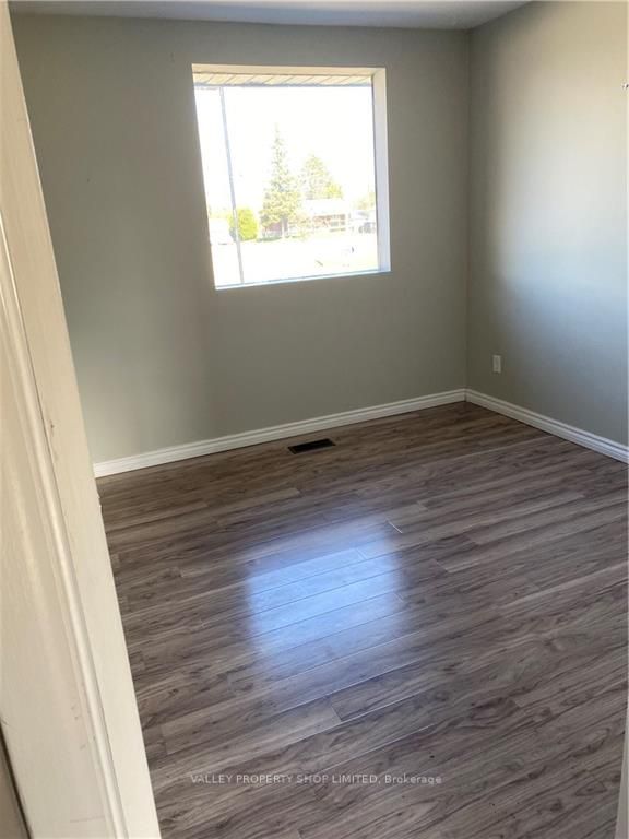 1352 Pembroke Street Property Photo 8