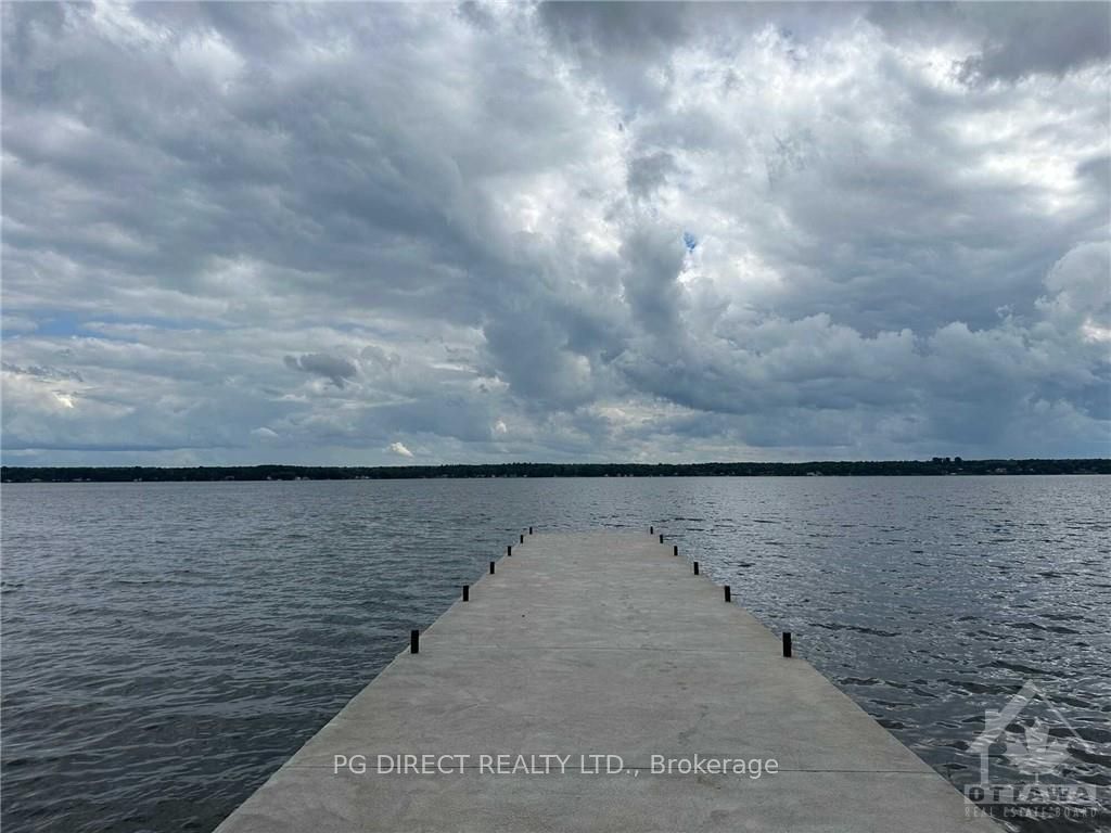 1 Shoreside Way Property Photo 5