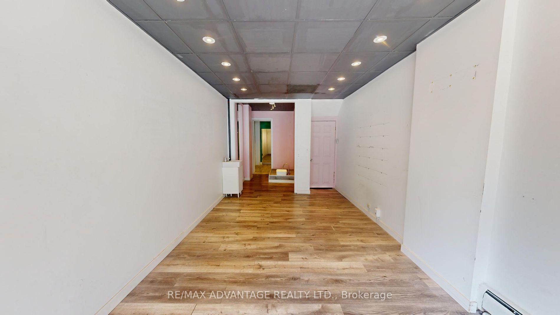 609 Richmond St Property Photo 4
