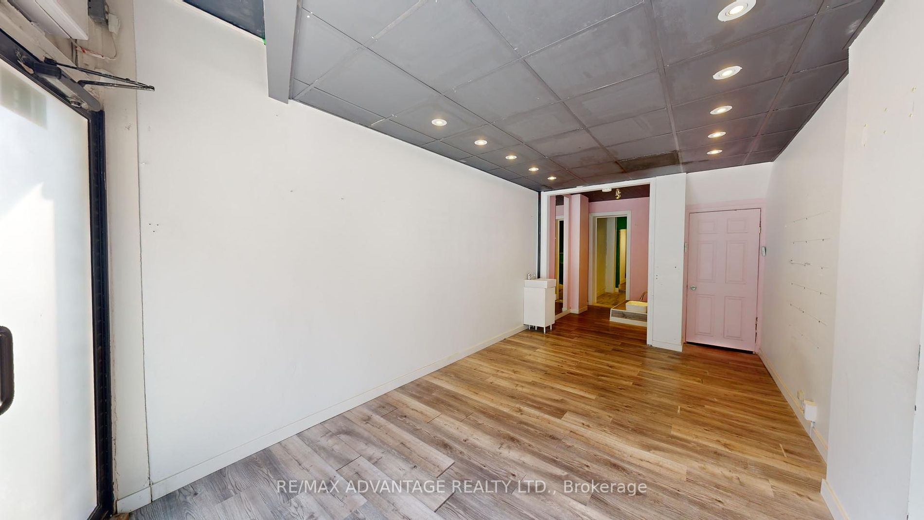 609 Richmond St Property Photo 5