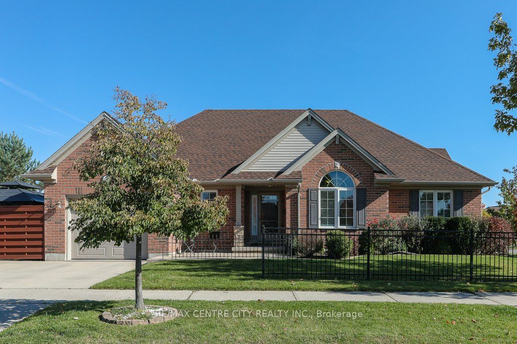 27 Peach Tree Blvd Property Photo