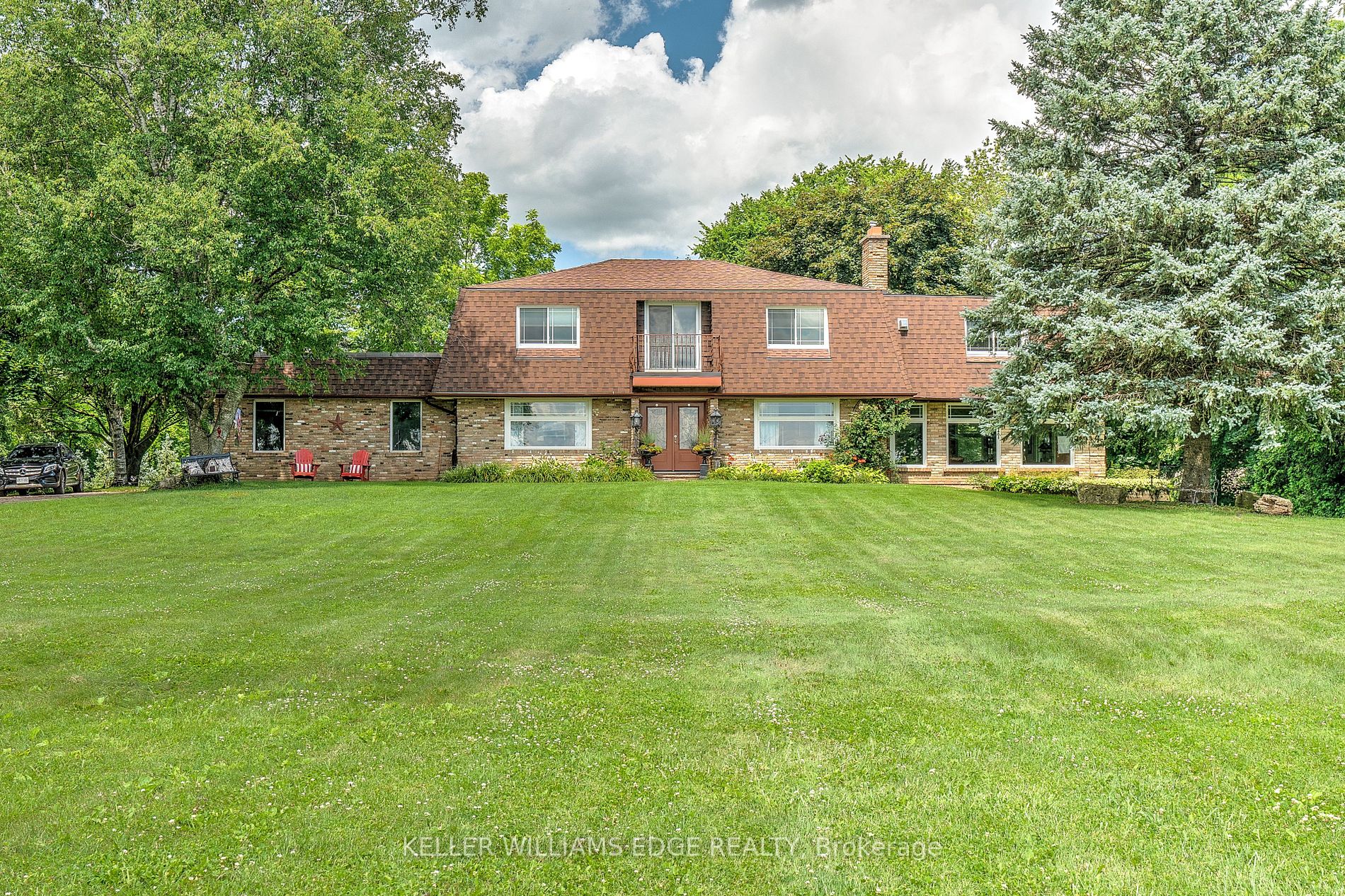 555 Ofield Rd N Property Photo