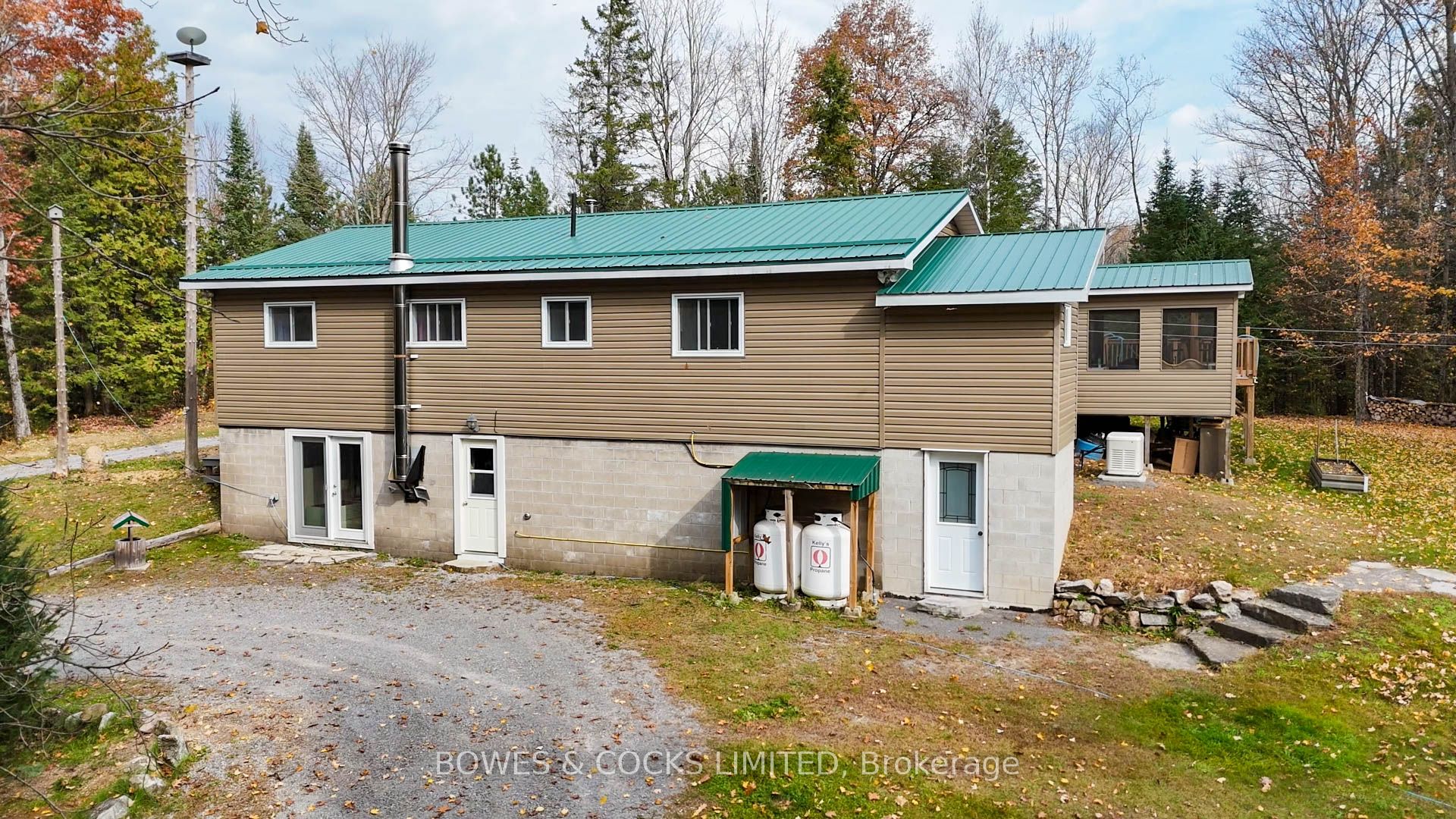 1617 County Rd 504 Property Photo 5