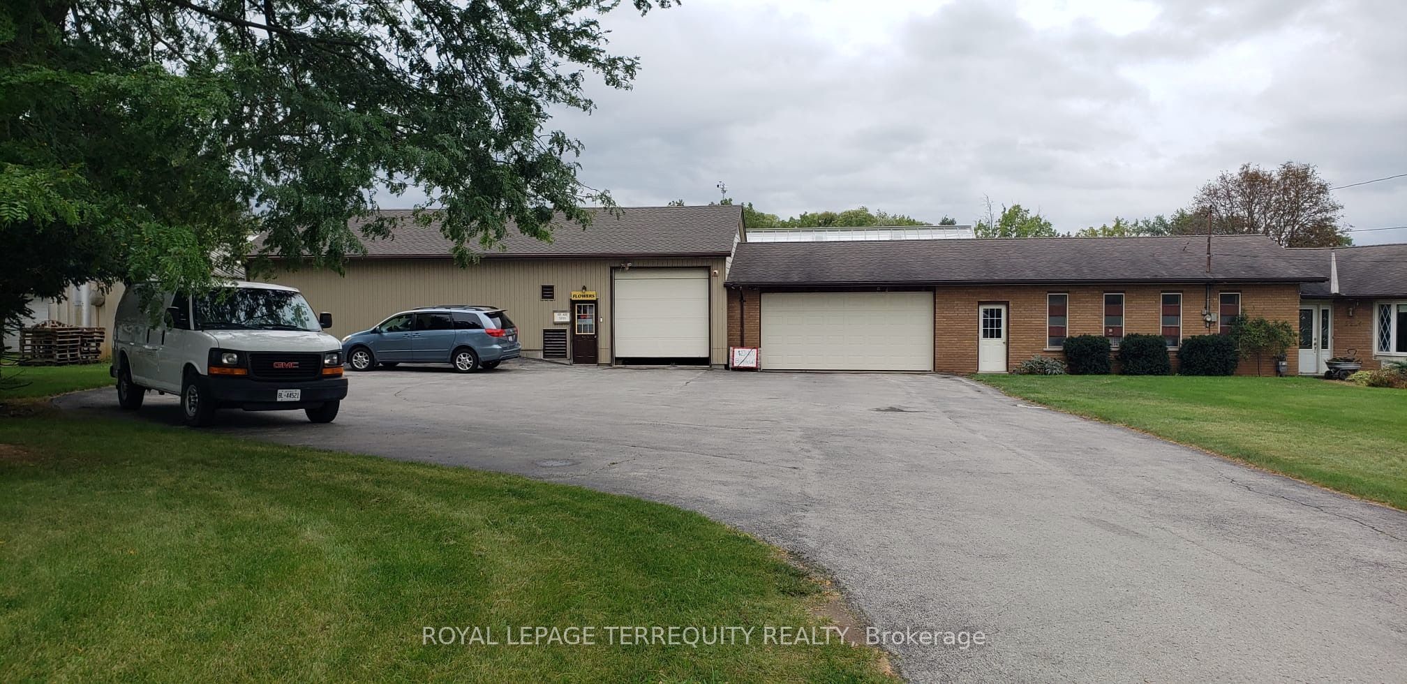 #5220 - 5226 Greenlane Road Property Photo 1