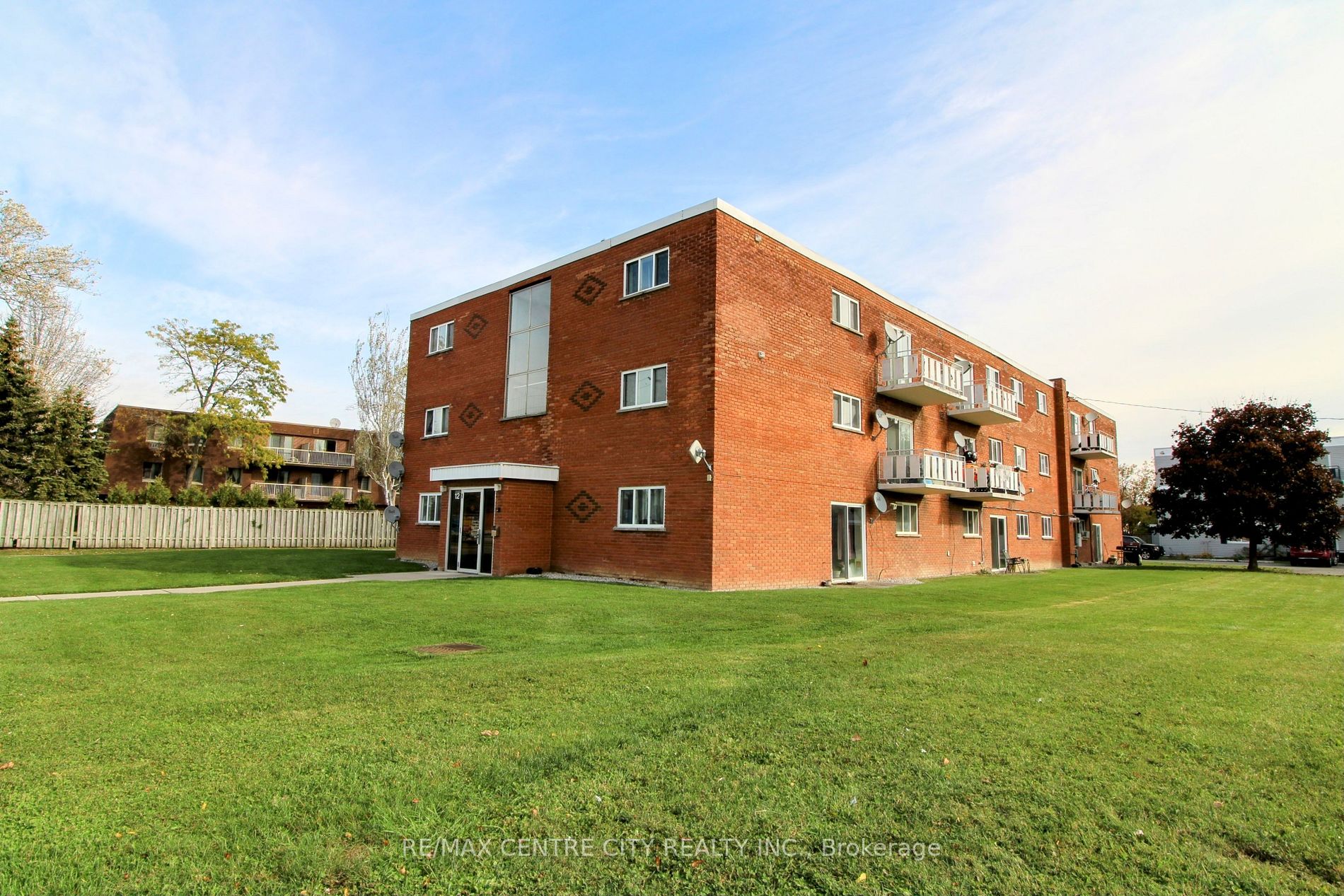 12 Holland St Property Photo