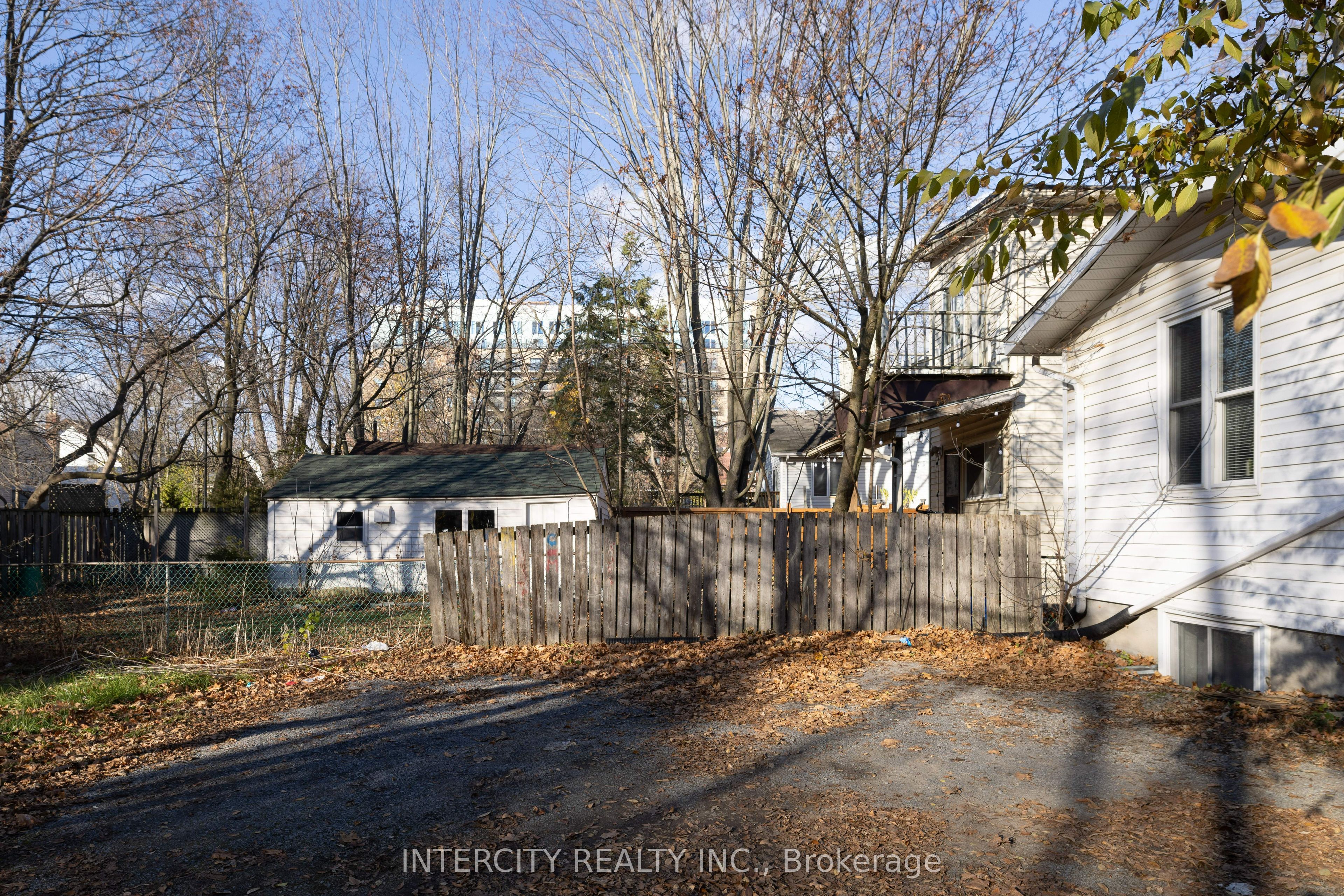 150 Nelson Street Property Photo 6