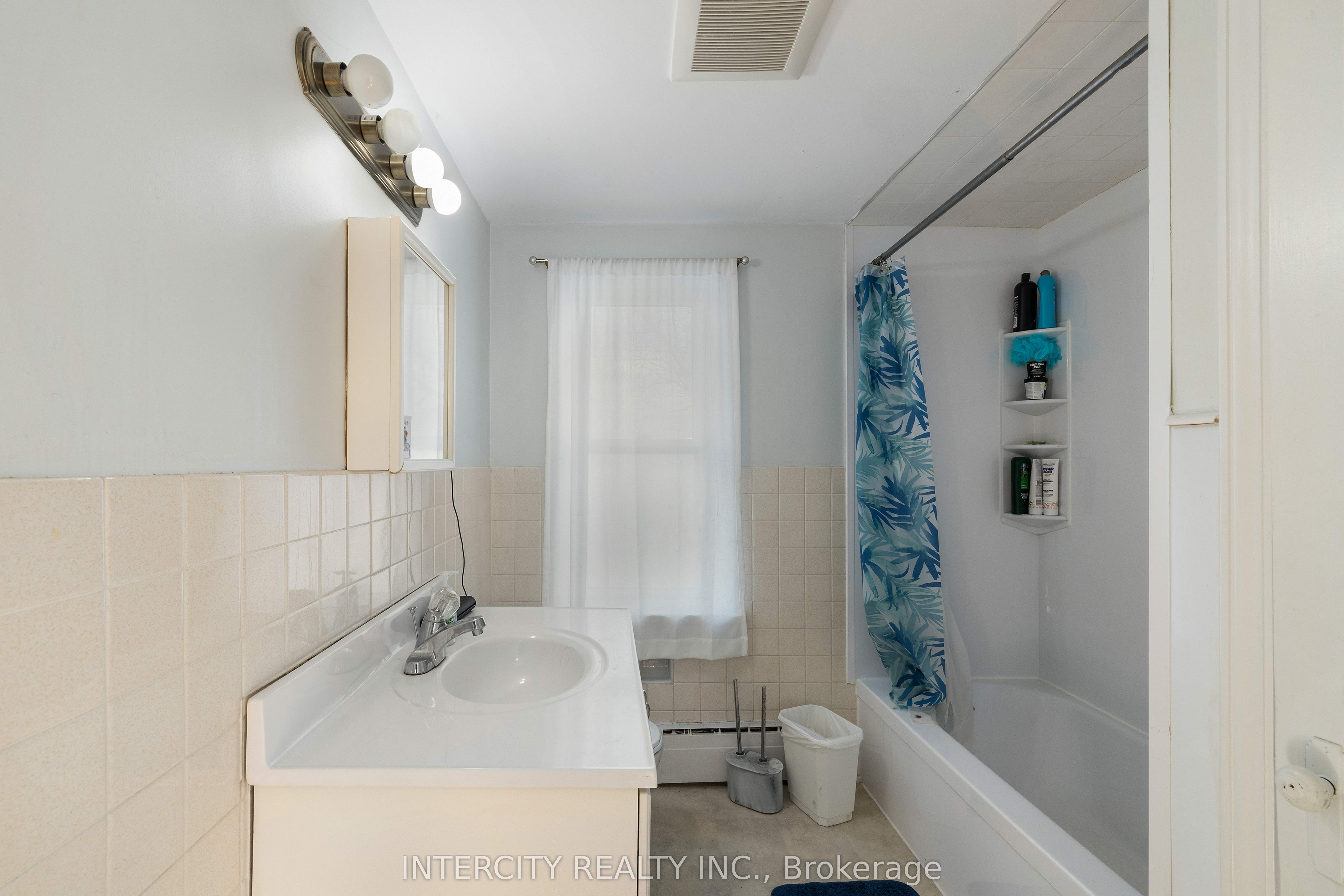 150 Nelson Street Property Photo 27