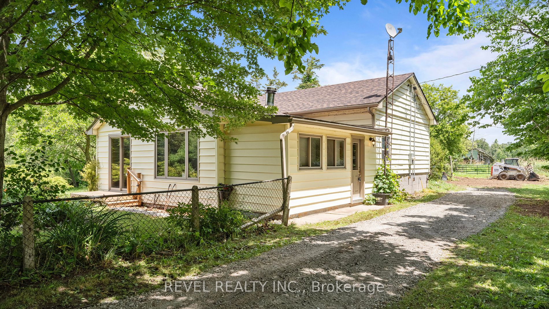 2066 Villa Nova Rd Property Photo