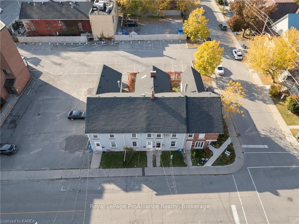 364-366-368 Barrie Street Property Photo