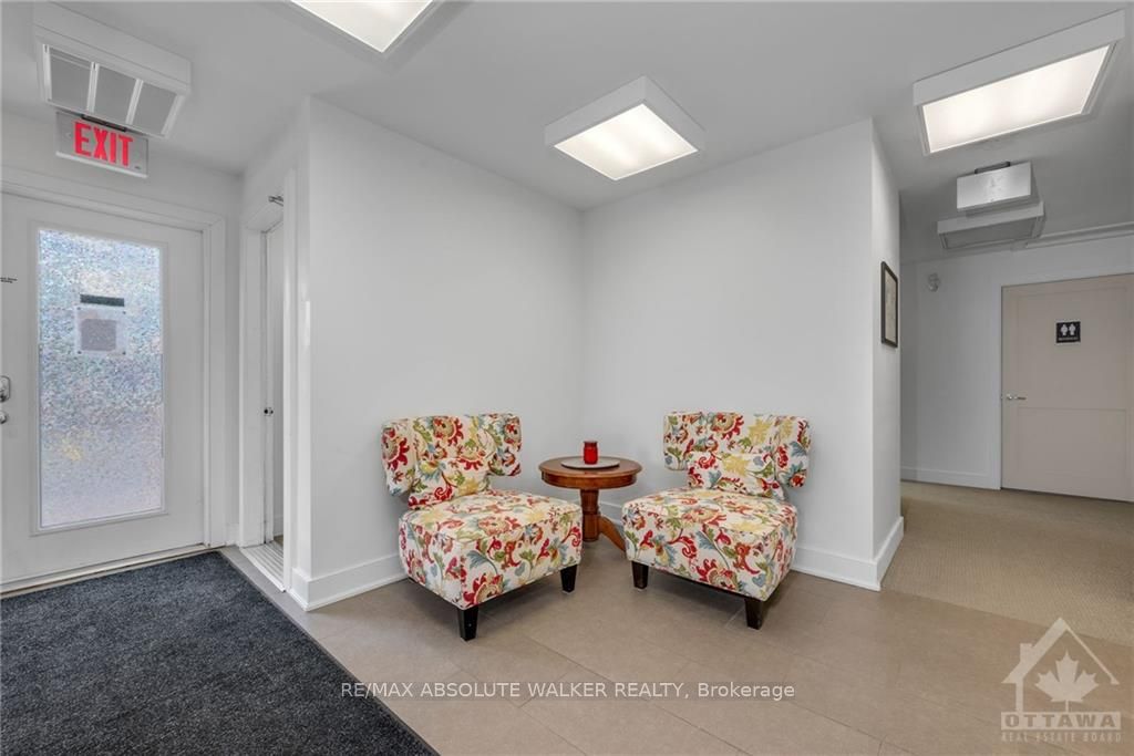 1934 St Joseph Boulevard Property Photo 8