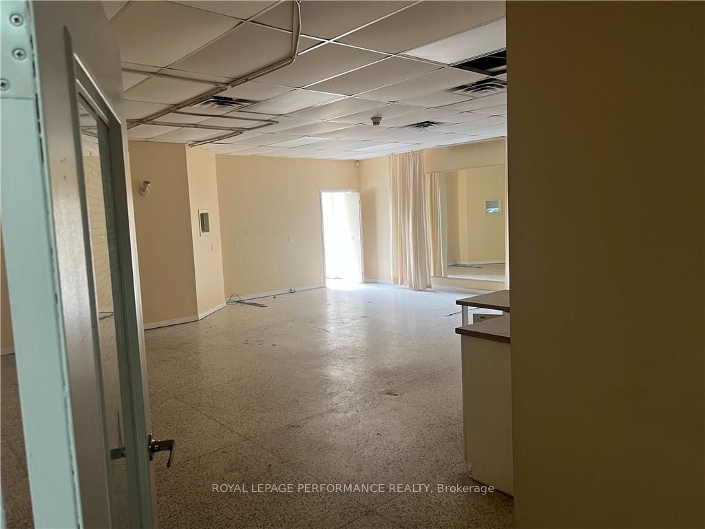 219 Main Street Property Photo 5