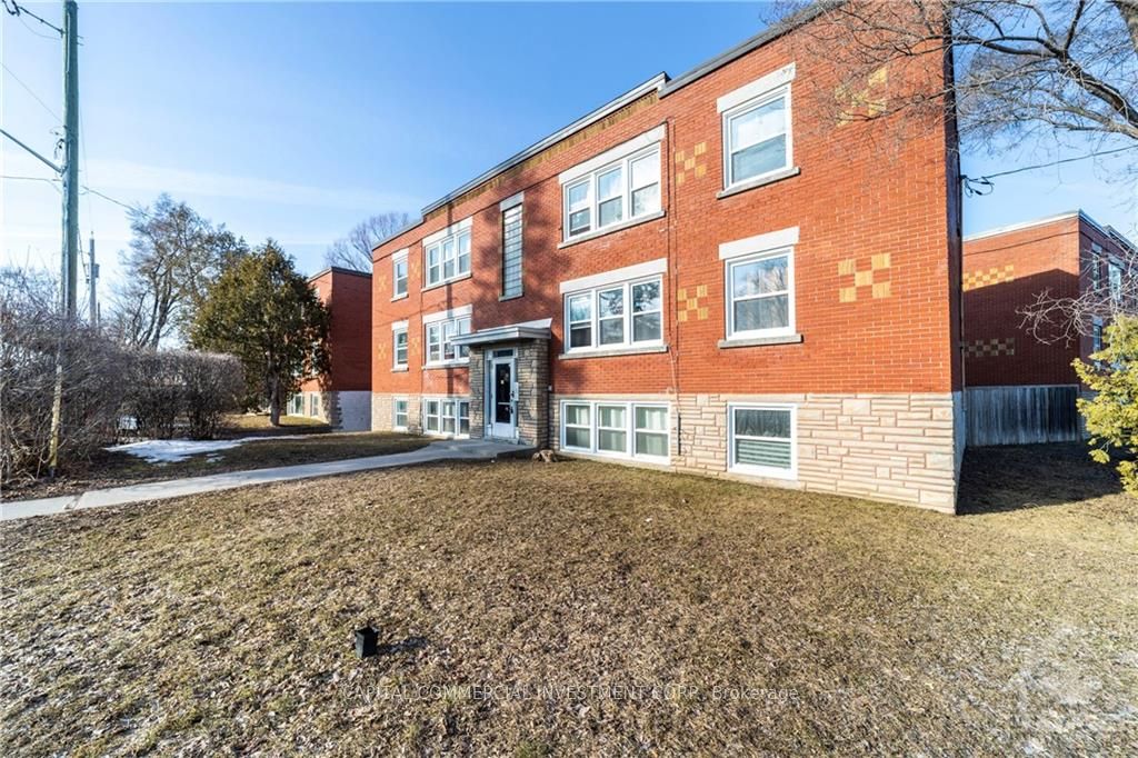 155 Marquette Avenue Property Photo 3