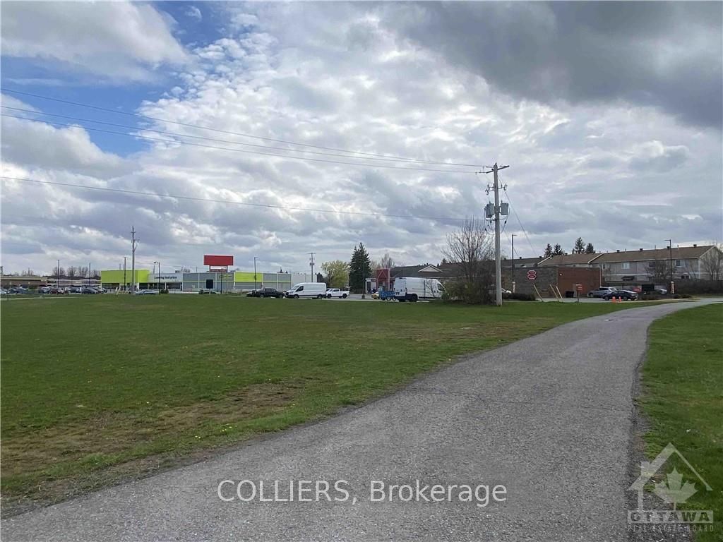 915 Watters Road Property Photo 10