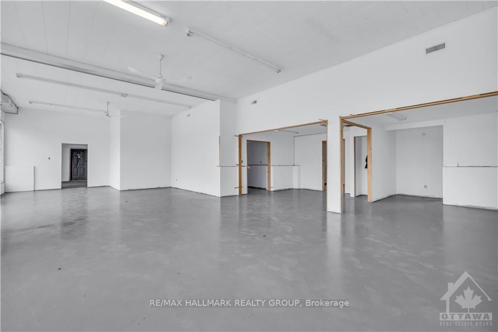 24 Family Lane Property Photo 9