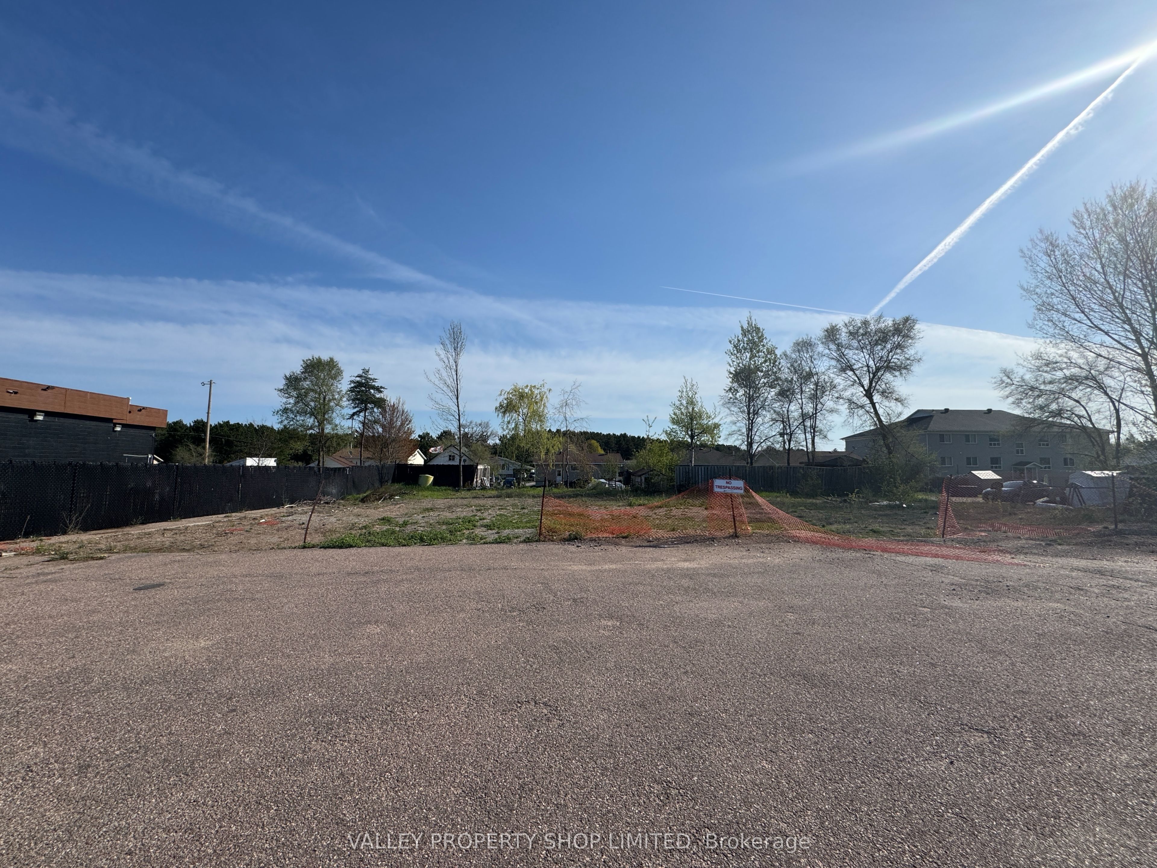 3197 Petawawa Boulevard Property Photo 1