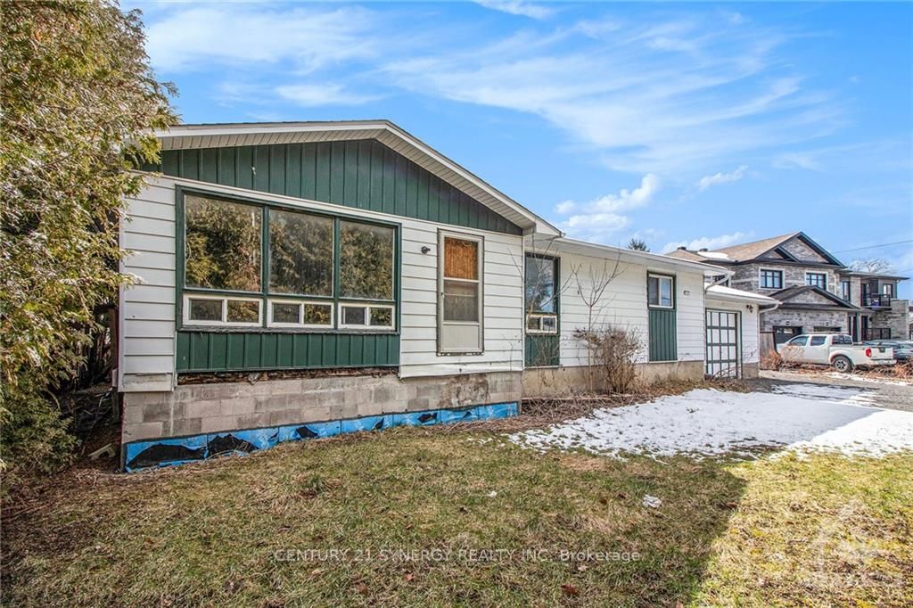 102 Laurier Street Property Photo