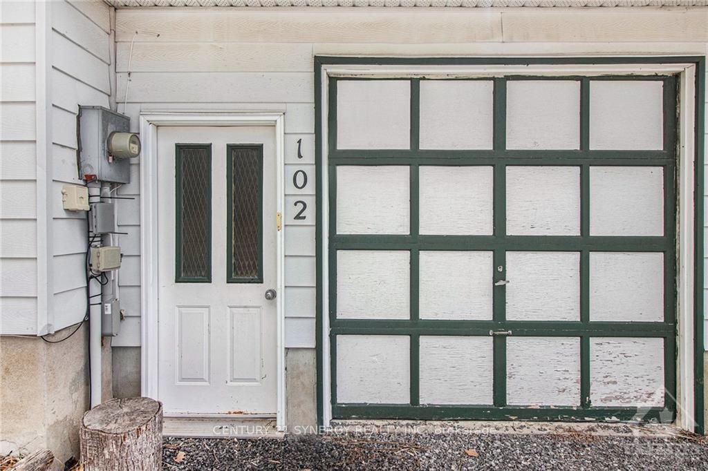 102 Laurier Street Property Photo 3