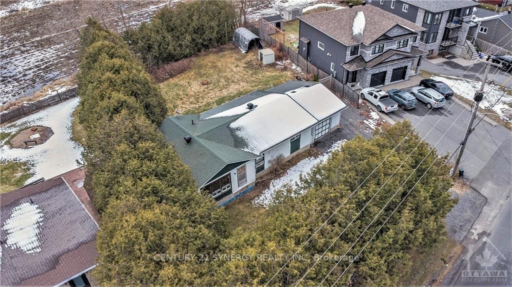 102 Laurier Street Property Photo 20