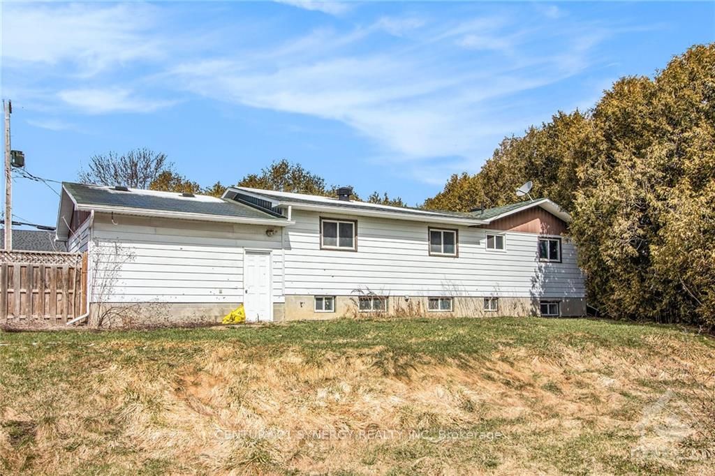 102 Laurier Street Property Photo 23